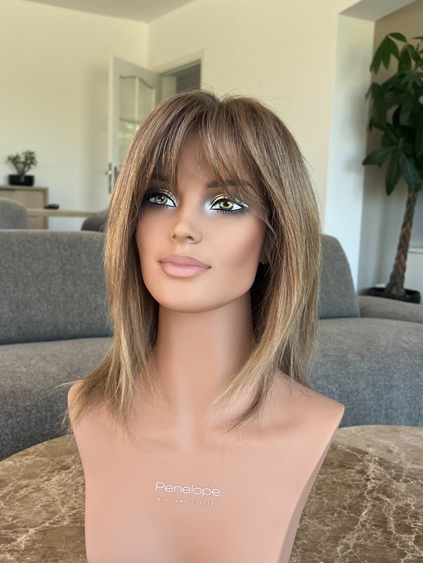 hilaria 17" wig ( l) - slavic
