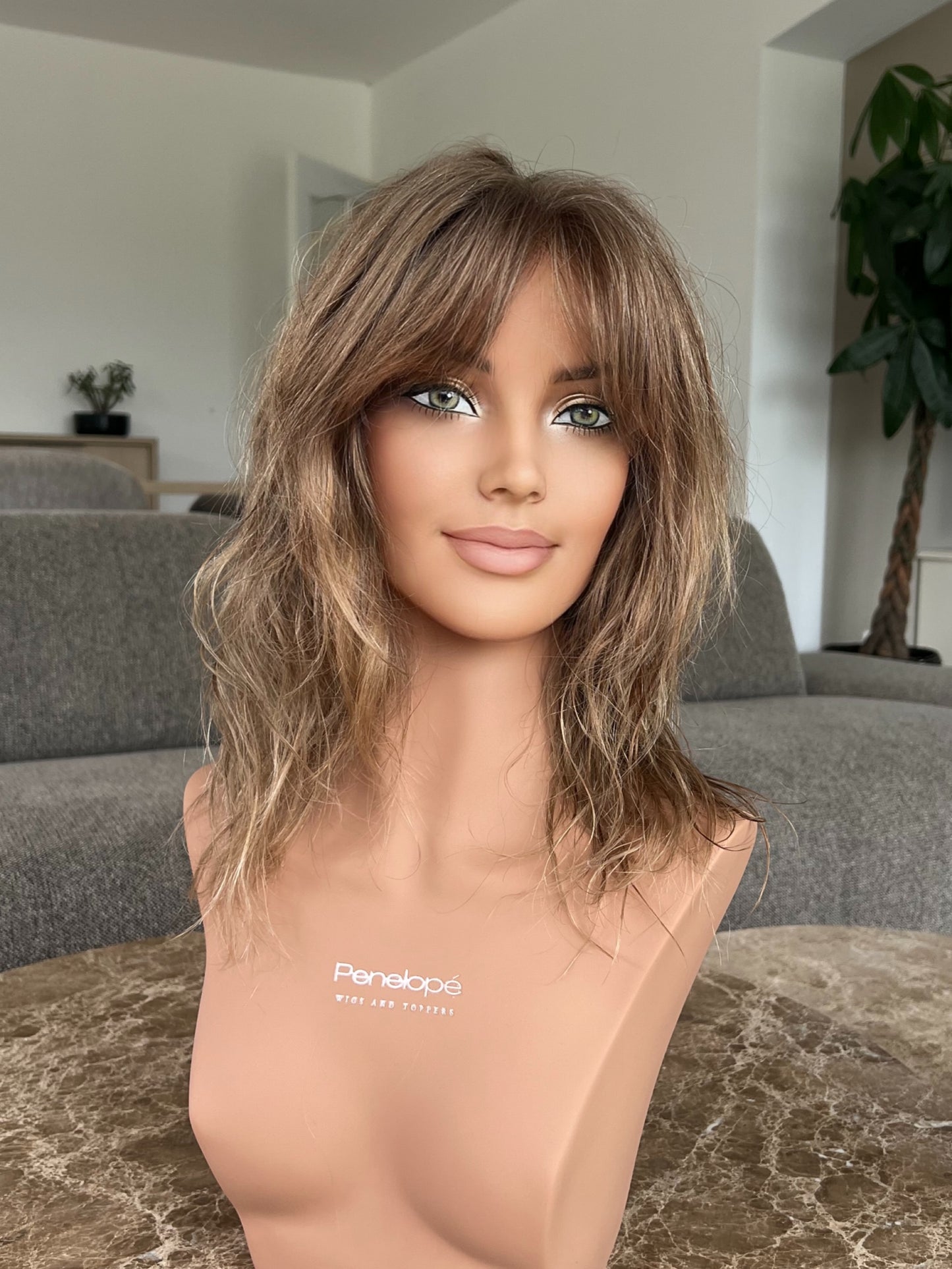 hilaria 17" wig ( l) - slavic