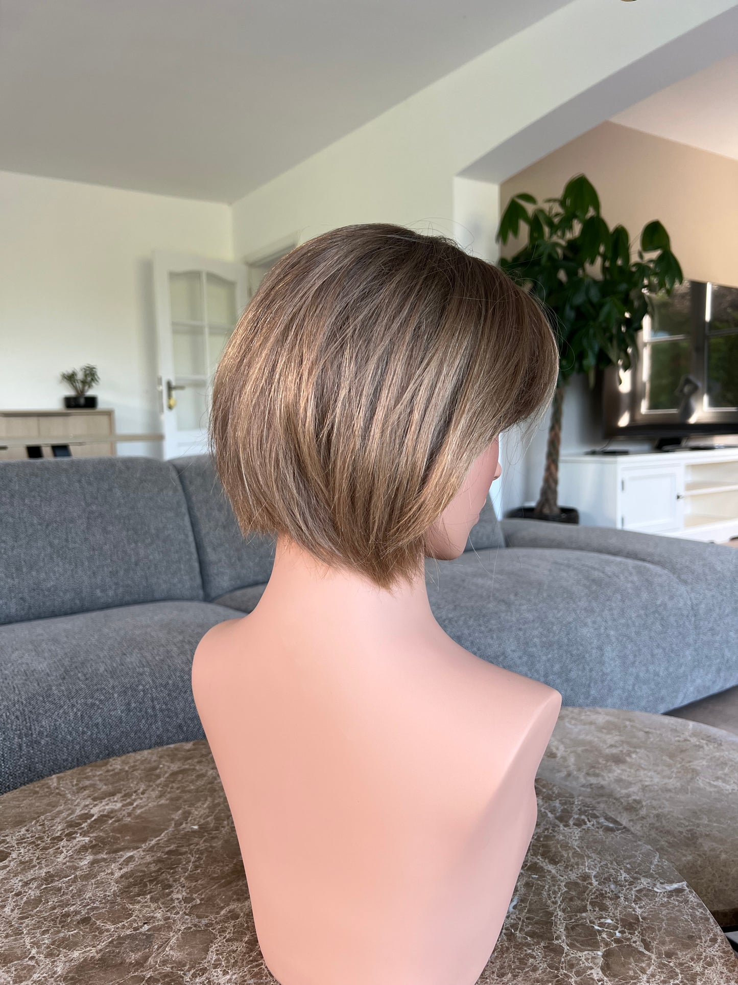 livia 11" wig (s) - slavic